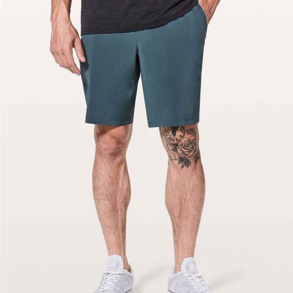 Lululemon Pace Breaker Short Linerless 9”